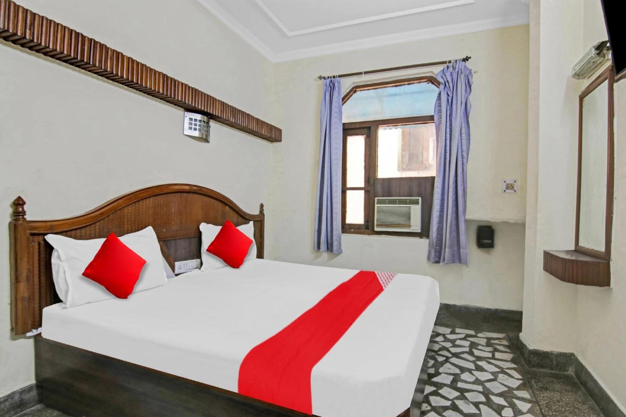 Hotel O Rak International New Delhi Extérieur photo