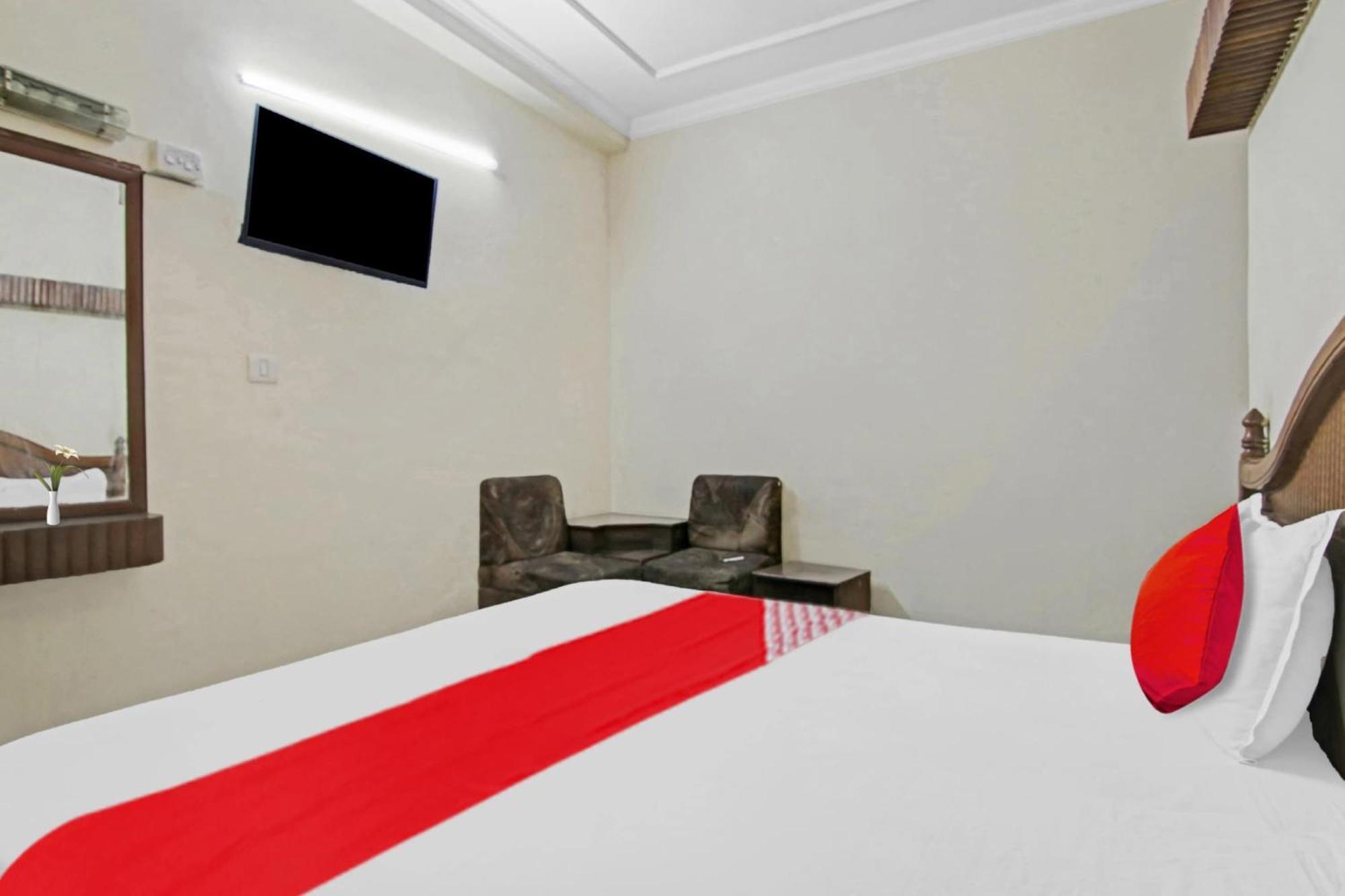 Hotel O Rak International New Delhi Extérieur photo